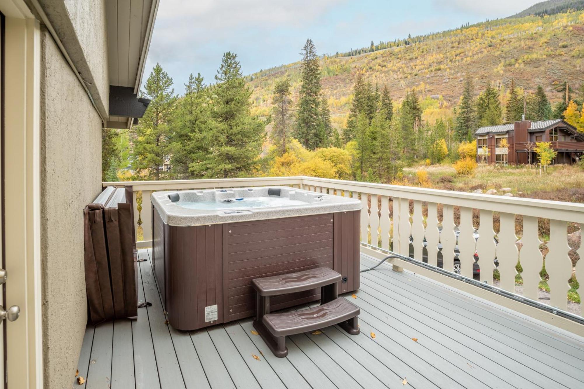 Bighorn By Avantstay Spacious Ski Cabin W Sprawling Porch Views Hot Tub Vail Exterior photo