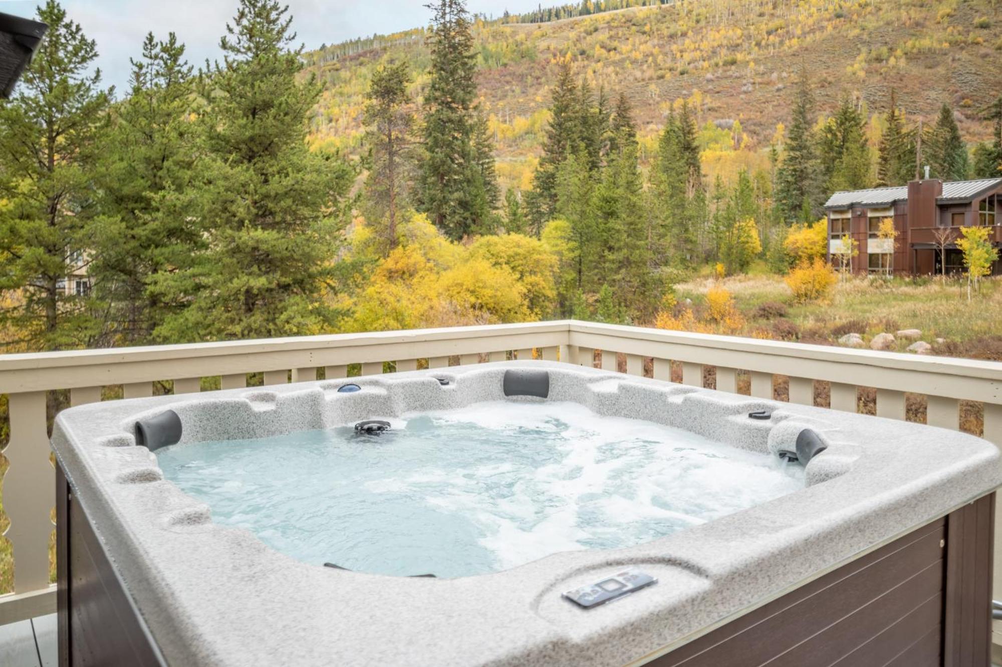 Bighorn By Avantstay Spacious Ski Cabin W Sprawling Porch Views Hot Tub Vail Exterior photo